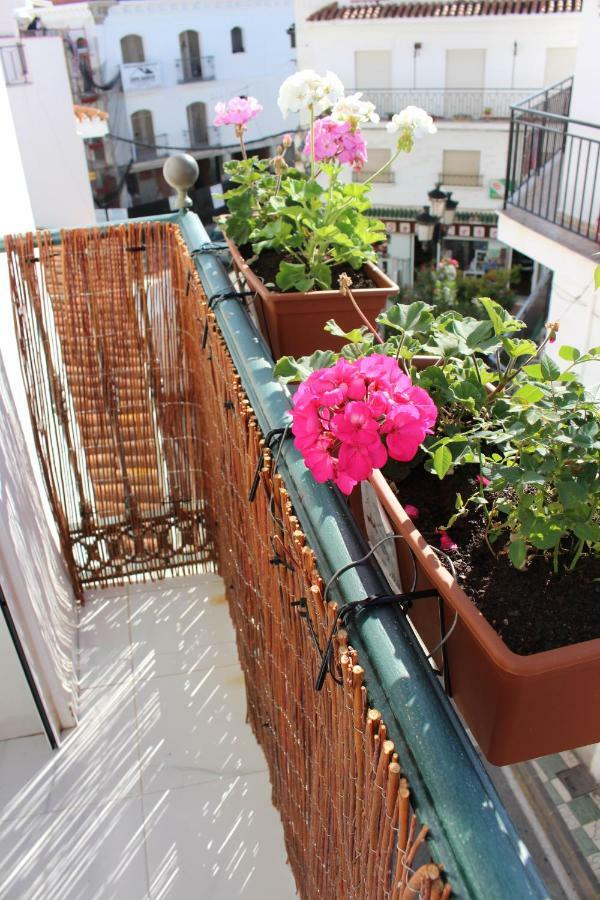 Apartamentos Eduardo Rico Nerja Esterno foto