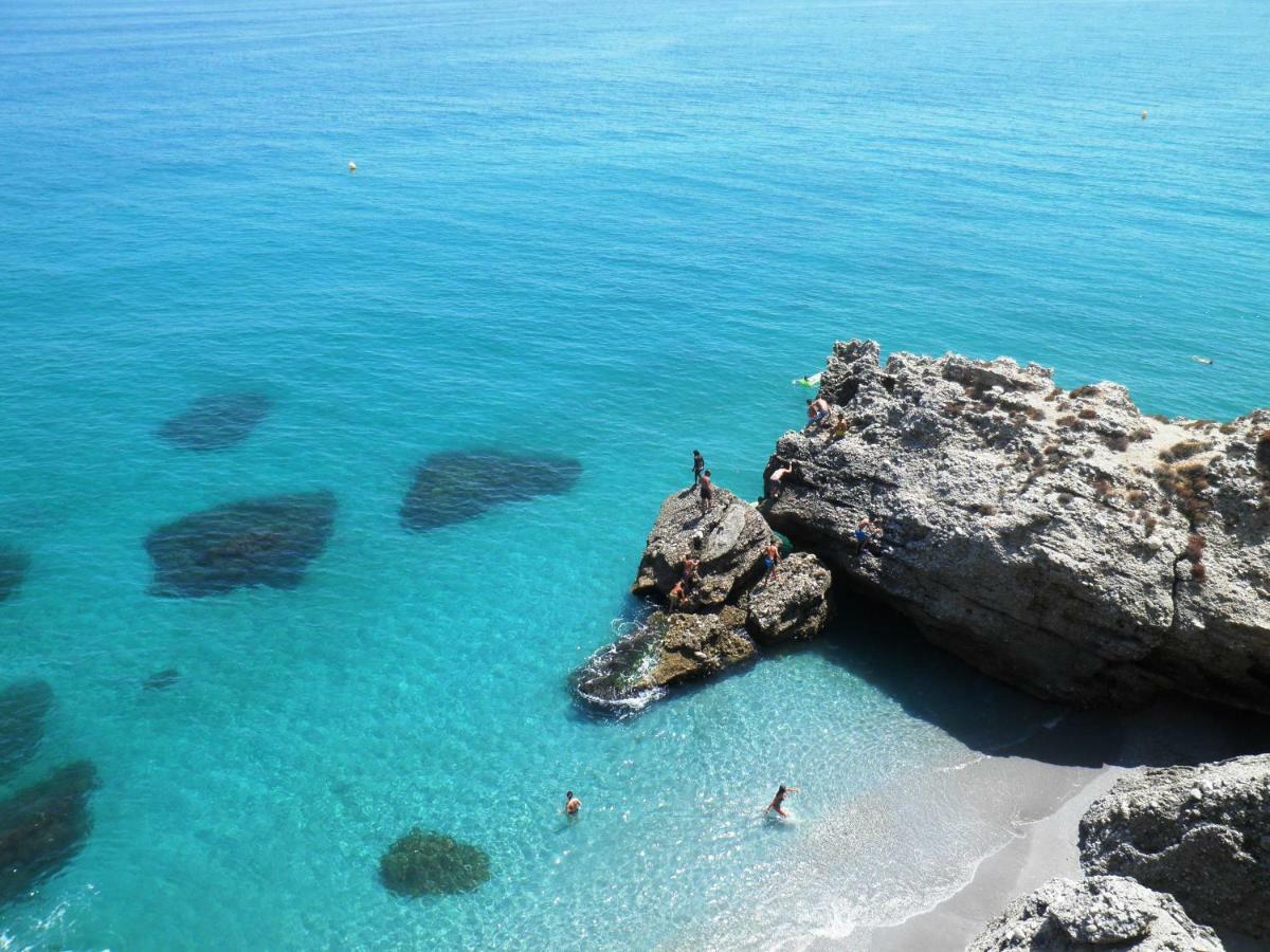 Apartamentos Eduardo Rico Nerja Esterno foto